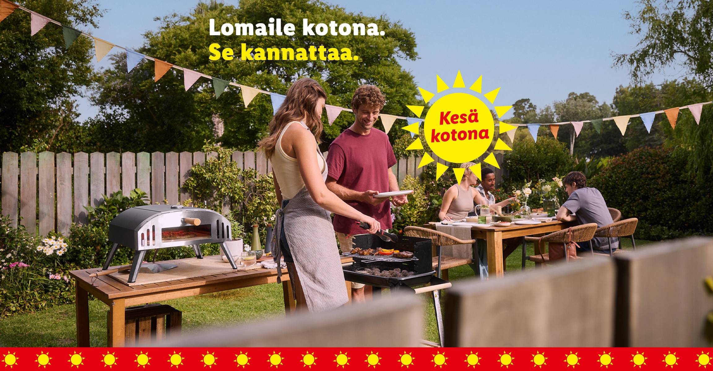 Ihmisiä grillaamassa ja syömässä ulkona, teksti: Lomaile kotona. Se kannattaa. Kesä kotona.